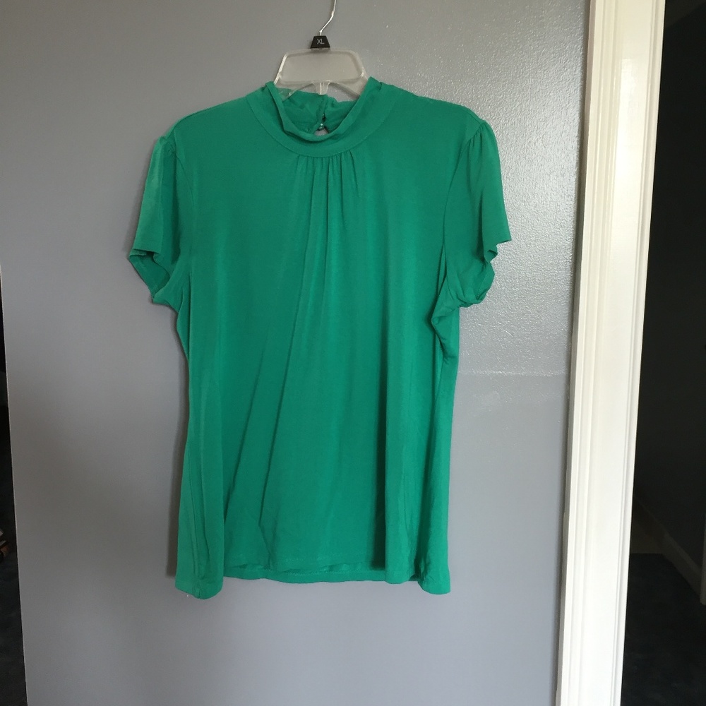 Green Short Sleeve Blouse